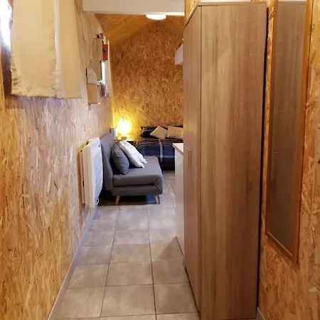 Charmante Maisonnette/studio. Lejlighed Ponts